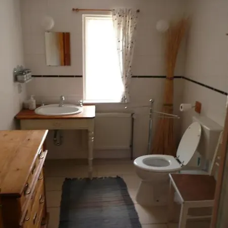 Reethaus Rosengarten Ruegen, Gegenueber Von Hiddensee Apartmán *