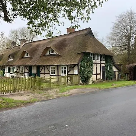 Reethaus Rosengarten Ruegen, Gegenueber Von Hiddensee Apartament *
