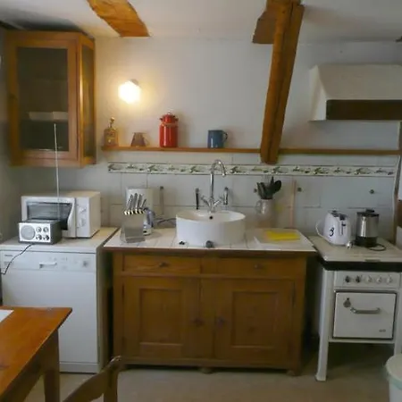 Reethaus Rosengarten Ruegen, Gegenueber Von Hiddensee