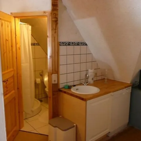 Reethaus Rosengarten Ruegen, Gegenueber Von Hiddensee Apartmán *